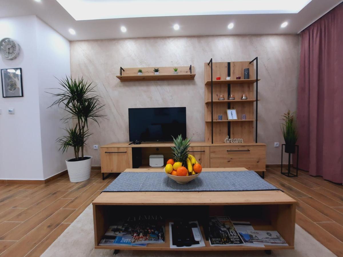 Apartman Kristal Sremska Mitrovica Exteriör bild