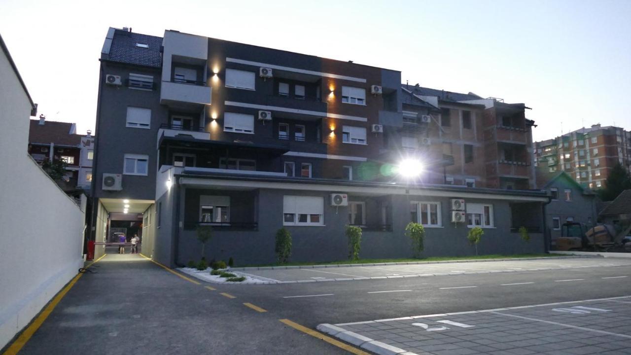 Apartman Kristal Sremska Mitrovica Exteriör bild