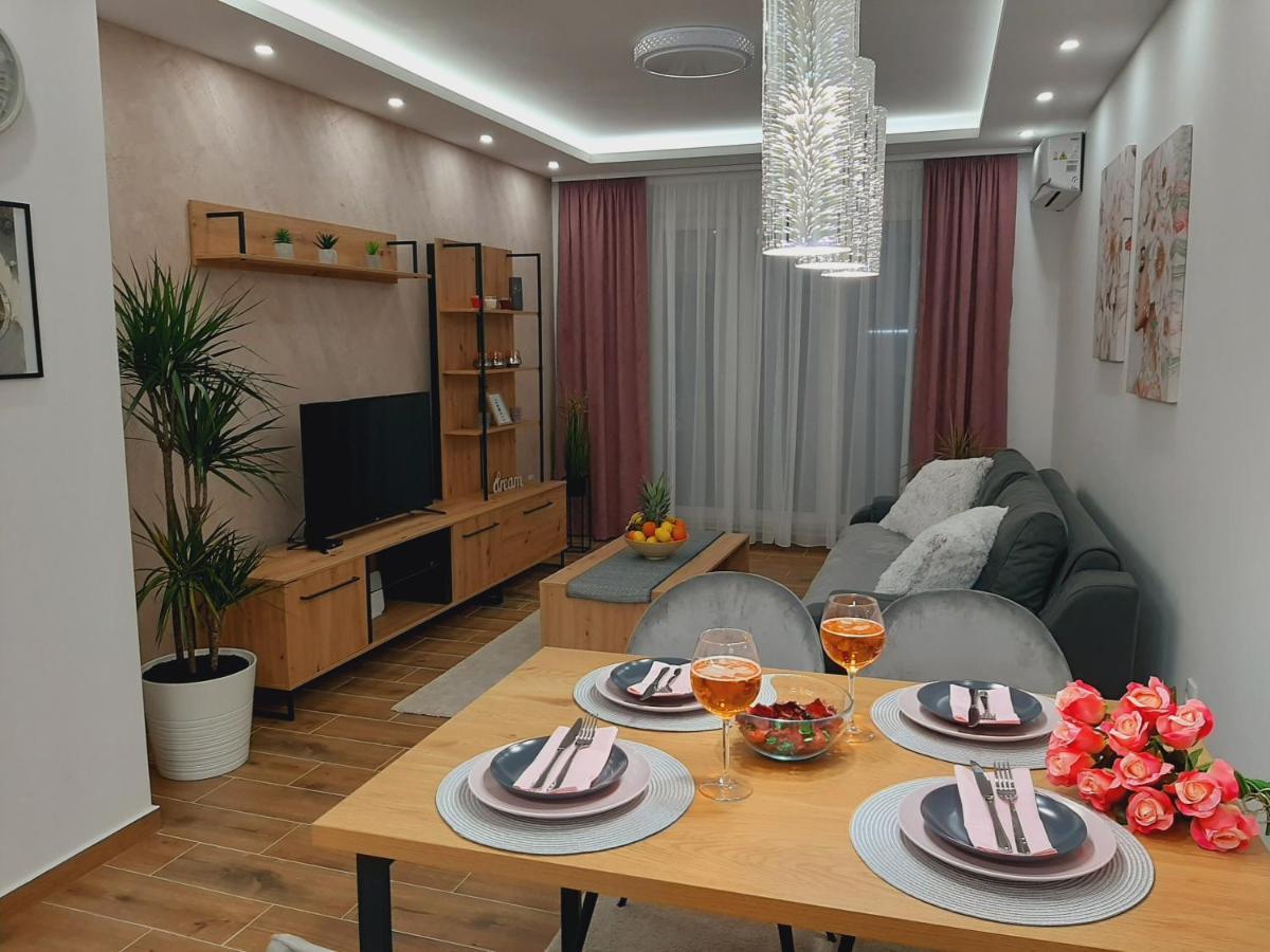 Apartman Kristal Sremska Mitrovica Exteriör bild