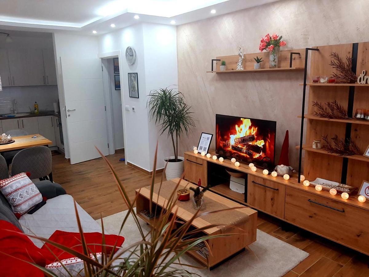 Apartman Kristal Sremska Mitrovica Exteriör bild